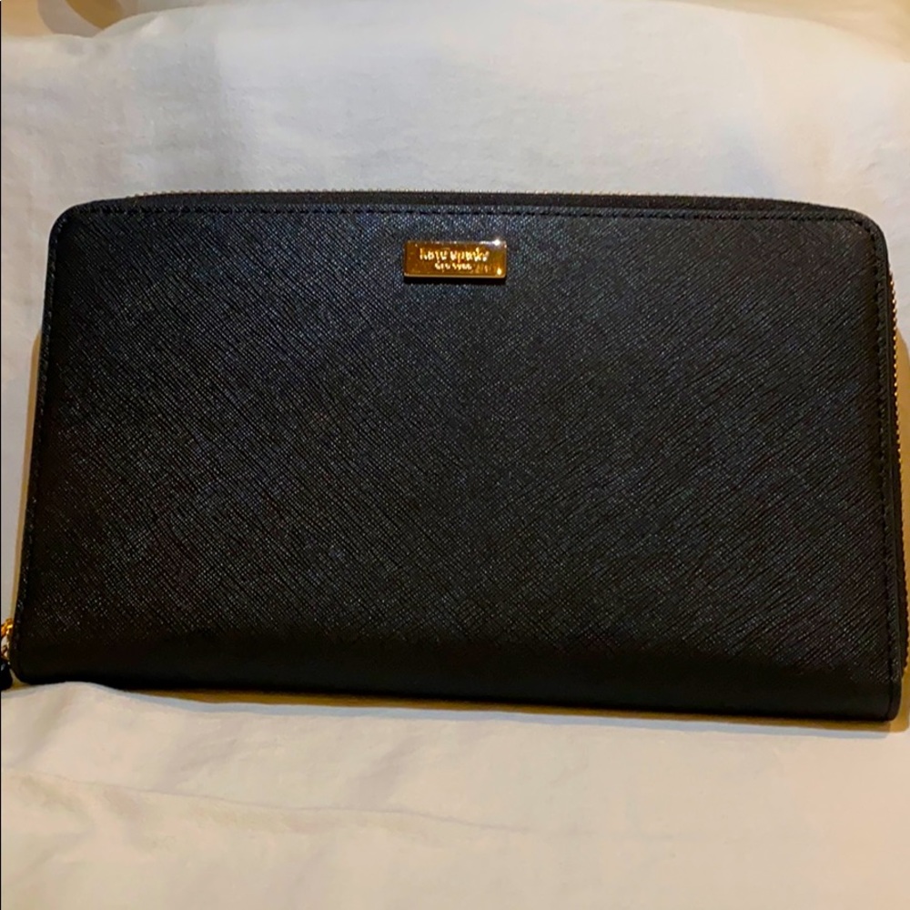 NWTs Kate Spade Laurel Way Kaden Wallet